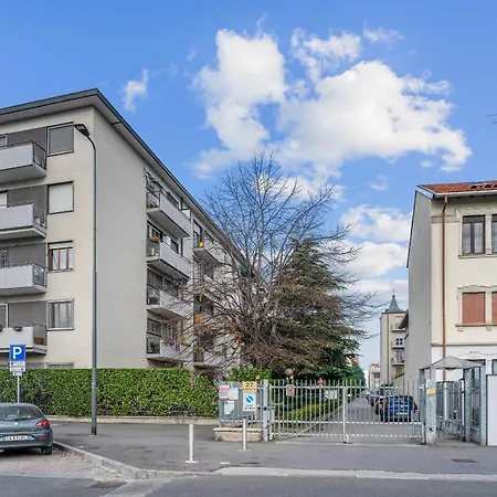 Apartman Rog27-large With Transport Close To Home- Milánó
